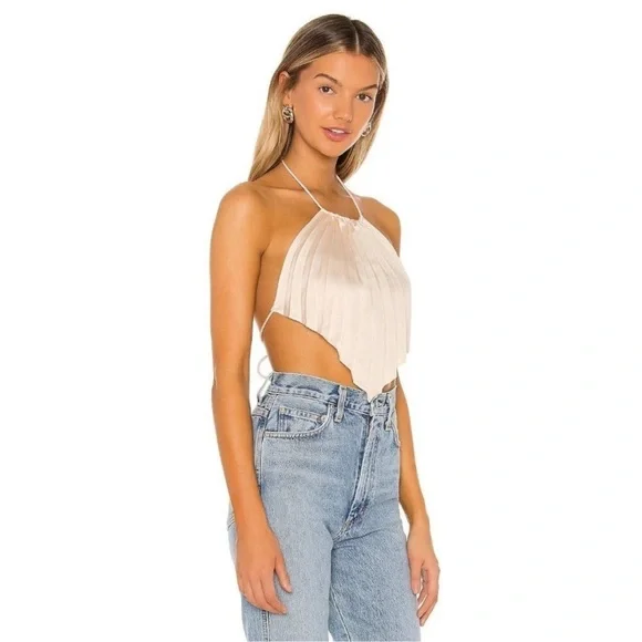 Superdown Cream Halter Crop Top - Picture 2 of 7